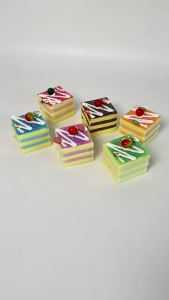 [TG835]Cute Lovely Simulation Cream Cake Squeeze Toy Soft Elastic Cake Toys Elastic Slow Rebound Squeeze Stress Relief Toys