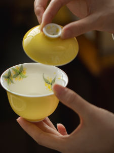 ชามชาเคลือบด้านล่างสีทองมือทำด้วยมือ ชามชาแบบบางระดับไฮเอนด์ ชุดชา กาน้ำชาแบบไม่ร้อน ชามชาแบบจีนโบราณ