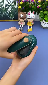 MLADEN Mini Iron Steamer Portable Handheld Steamer Iron Wet and Dry Garment Steamer Seterika Baju Seterika Wap 挂烫机