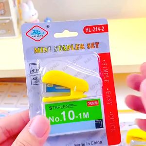 School Mini Stapler Staples Student Kid Gifts Office Supplies Doorgift Portable Desktop Staitonery 迷你订书