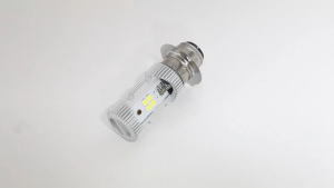 ไฟหน้ามอเตอร์ไซค์สีขาว หลอดไฟหน้า LED สำหรับรถที่ใช้แป้นเล็ก แสงขาว ใช้งานได้นาน ประสิทธิภาพการทำงานที่ยาวนาน