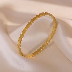 Chard Wake Gelang Wanita Titanium Anti Pudar Elegan Mewah Korea Gelang Cewek Hadiah B004