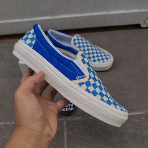 OBRAL SEPATU SLIP ON PRIA VANES OG VAULT CHECKERBOARD BIRU PUTIH 36-43 SEPATU SELOP MOTIF PAPAN CATUR BIRU 100%