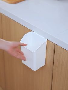 ตะกร้าแขวนประตู ลิ้นชักประตูตู้ พร้อมช่อง กล่องเก็บของประตูตู้ ชั้นวาง ตะกร้าเก็บของในห้องครัว ห้องน้ำใช้งานได้หลากหลาย