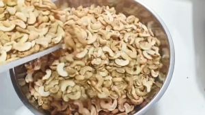 มะม่วงหิมพานต์ เกรด ซีกจัมโบ้ (Cashew nut) อบพร้อมทาน กรอบ อร่อย เคี้ยวเพลิน ธัญพืชเพื่อสุขภาพ