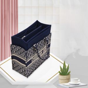 book Tote Bag Inner Organizer ขนาดเล็ก 26 ซม.กระเป๋ากระเป๋าเก็บเครื่องสําอาง ebook Tote กระเป๋าด้านใน Essential อุปกรณ์เสริม