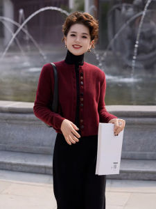 เสื้อคาร์ดิแกนถักสีแดงทรงสั้นเปิดหน้าดีไซน์เก๋ไก๋สำหรับผู้หญิง ฤดูใบไม้ผลิและฤดูใบไม้ร่วง ดีไซน์หรูหรา สไตล์อเมริกัน