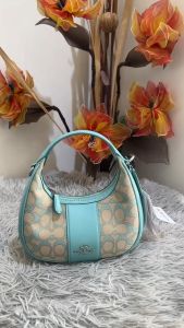 ของแท้ 💯% กระเป๋าสะพายข้าง COACH CT773 CARMEN MINI CROSSBODY IN SIGNATURE JACQUARD (SVVSW)