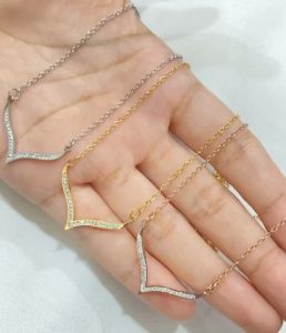 Kalung Fuji Titanium Asli Later V Aurel Permata ANTI LUNTUR & ANTI LUNTUR【COD】Liontin Klavikula Rantai Zircon Tanam Super Berkelas Perhiasan Gold Fhasion Jewelry Aksesoris Korea Mata Diamond Wanita Korean Style Berlian Fashionable 144-KT