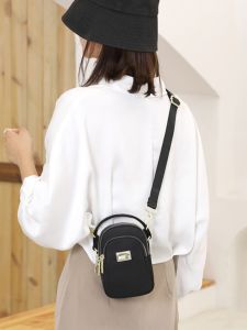 กระเป๋าสะพายข้างทรงซองใส่โทรศัพท์มือถือแบบมินิสำหรับผู้หญิง กระเป๋าสะพายข้าง Oxford สไตล์เกาหลี ปิดด้วยซิป กระเป๋าสะพายข้างลายทาง