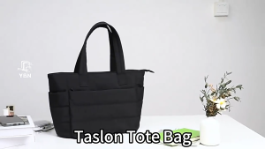 【 24 hours delivery】Travel Tote Bag for Women Waterproof Lightweight Puffy Shoulder Bag with Compartments