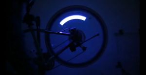 Bộ 2 đèn led gắn van xe máy xe đạp ô tô - Đồ chơi xe máy -- Màu Ngẫu Nhiên - Chống Nước Thiết Kế Đơn Giản Dễ Sử Dụng Kích Thước 1.5 x 6cm