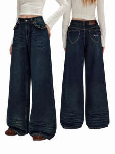 unifree | Quần Jeans Cổ Điển Màu Xanh Thêu Dáng Xòe Túi Hình Tim