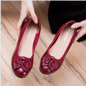 Middle-Aged Womens Shoes Leather Shoes Flats Wedge Shoes Spring and Autumn Mom Shoes Middle-Aged and Elderly Soft Bottom Casual Shoes round Head Non-Slip