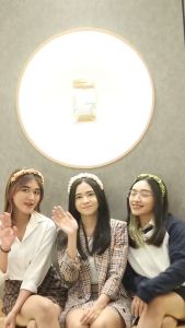 KIYOWO MEDIUM HEADBAND - Bando kerut anti sakit - bando aksesoris rambut bahan satin mengkilap