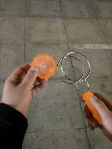 Con quay ma thuật xoay phát sáng mới nhất 2024