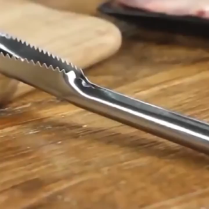 เครื่องมือขูดเกล็ดปลา มีดขูดหนังปลา มีดขูดปลาสแตนเลส มีดทำความ มีด้ามจับถนัดมือ ที่ขอดเกล็ดปลา อุปกรณ์ทำอาหาร กำจัดเกล็ด