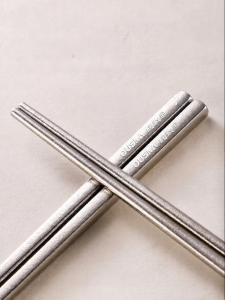 OUSKA | Antibacterial Anti-Mold Food-Grade Heat-Resistant Titanium Chopsticks