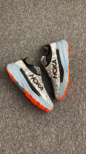 Sepatu Olahraga Outdoor Lari Running Sporty  Sneakers Casual Pria Wanita ATR 7 Abu Orange