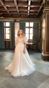 A-Line Wedding Dress Sparkly Mid Back Square Neckline Floral Lace Short Sleeves Glitter Zip Back