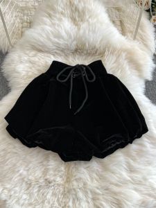 Quần Short Nhún Bèo Nhún Màu Đen Lụa Nhung Cạp Cao Cho Nữ Mùa Thu Đông Phong Cách Mới Ngọt Ngào Quần Short Rộng Rãi