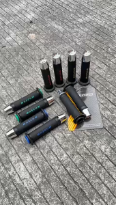 PAKET HANDGRIP MOSCOW M010 GRIP HG55 HG66 SET KIRI KANAN BANDUL HANDFAT KARET LEMBUT HANFAT MOTOR GAGANG GAS MOTOR VARIASI + SEPASANG JALU STANG PCX BESAR BANDUL STIR ENDBAR CHROME CROM VARIO BEAT SCOOPY LEXI FINO LEXI STYLO FILANO NMAX PCX