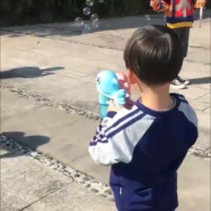 Đồ chơi súng bắn bong bóng xà phòng hình cá heo ( LOẠI TO ) cho bé súng bắn bong bóng đồ chơi bong bóng súng bong bóng súng phun nước - Loki Kids Đồ Chơi Phát Triển Trẻ Em Từ 4-6 Tuổi - Lazada