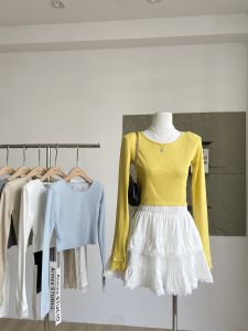 เสื้อยืดแขนยาวปักลายผ้าตาข่ายสไตล์เกาหลีสำหรับผู้หญิงในฤดูใบไม้ผลิปี 2025 เสื้อยืดคอตั้งสั้นทรงเข้ารูปป้องกันการเป็นคราบสี