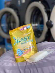 ผงซักฟองอีซี่อีซี่โกล ราชีนีผงซักฟอก Easyeasys Gold ขนาด 1000 กรัม ผงซักฟอกซักผ้าขาว