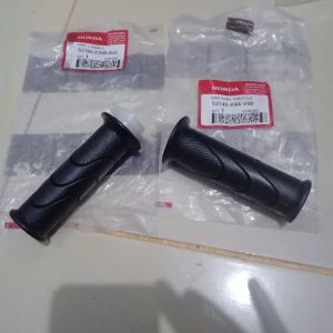 karet handle stang kiri dan karet gas new beat k1a beat pop beat sporty scoopy esp new vario 150 new vario 125 original honda set sepasang