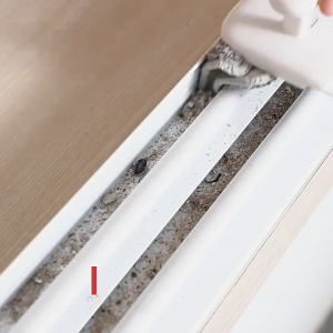 Cọ vệ sinh khe cửa sổ gập 3 chiều – bàn chải làm sạch khe rãnh ray trượt tiện lợi
