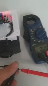 Đế lấy nguồn đế pin Thiết bị tiện ích sử dụng nguồn từ pin của máy khoan măy cắt của hãng makita. hitachidewalt