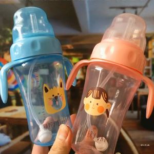 3 in 1 แท้ ขวดนม ขวดหัดดื่ม ถ้วยหัดดื่ม 11ออนซ์ นั่งนอนดูดได้ กันน้ำไหลออก พร้อมที่จับ 2 สี หลอดดูดมีลิ้นกันสำลัก BPA-Free (6 m )