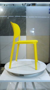 Ghế nhựa đa màu sắc với các màu xám nâu trắng ghi nhạt ghi đậm đen xanh dương cam vàng xanh cỏ hồng đỏ xanh rêu xanh bồ dẻ.