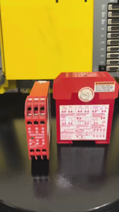 USED ALLEN BRADLEY GUARD MASTER MINOTAUR MSR5T SAFETY RELAY