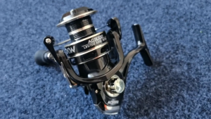 BISA COD-REEL FISHING PANCING METAL SPOOL DEUKIO AC2000-7000 WARNA HITAM katrol pancing full besi reel pancing reel pancing full besi