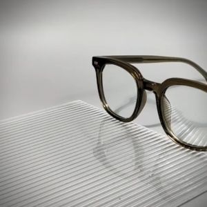 Gentle Fawn Kacamata Antiradiasi Blueray Gadget/TV Model Kotak Bahan TR90 Stylish Kekinian 8616