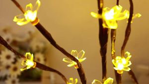 Đèn LED Trang Trí Hình Cành Hoa Anh Đào Màu Nâu Dùng Pin Tạo Không Khí Lãng Mạn Dùng Trong Nhà Và Ngoài Trời Trang Trí Bình Hoa