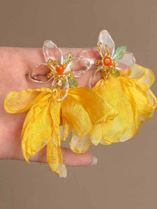 Elegant Yellow Petal Womens Fashion Stud Earrings Simple Design Luxury Style Alloy Material Handmade Craft Fresh Outburst