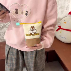 小红书同款可爱可爱草莓熊手拿包超萌休闲化妆收纳袋考试笔袋Xiaohongshu Cute Strawberry Bear Handbag Super Cute Casual Makeup Storage Bag Exam Pen Bag