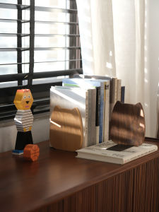 North American Black Walnut Butternut Wooden Cat Face Bookends Creative Cute Desktop Cat Head Book Rests from Tao Ye Store