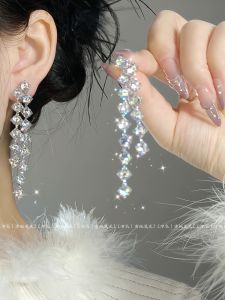 Elegant Silver Needle Drop Earrings Crystal Clear  out Fashion Geometric Pattern Womens Jewelry Alloy Plated Silver