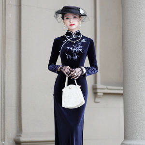 Elegant Long Velvet Qipao Dress Slimming New Chinese Style Wedding Dress for Young Mothers High End Mommy of the Bride Outfit