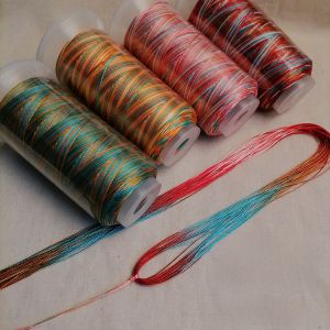 สร้อยคอแบบทอสีสันสดใส 12 หาง เคสสีเขียวอ่อน สร้อยข้อมือ DIY สร้อยคอ หัวเข็มขัด เครื่องประดับแฟชั่น งานฝีมือ