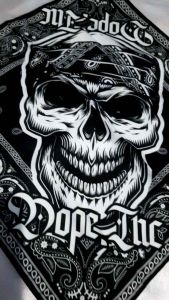 Bandana Slayer: Aksesoris Gaya Rock & Fashion Casual