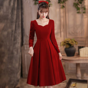 Red Elegant Wedding Dress for Bride to Be Short Hostess Return Home Dress Can Be Worn on Various Occasions Long Sleeve A-Line Skirt