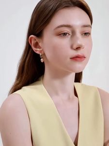GL Pink Tulip Flower Design Temperament Earrings ES63623