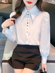 Spring 2025 French Style White Long Sleeve Loose Feel Unique Two-Piece Shirt Design Elegant Classy Fashionable Casual Wear