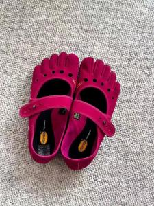Womens FiveFingers Mary Jane Shoes Barefoot Minimalist Shoes for Yoga Pilates Dance Lightweight Non Slip Fitness Training Shoes