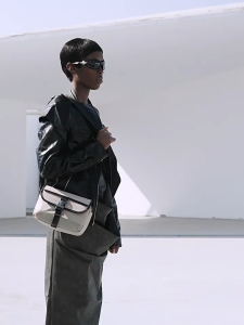 ARCTIC HUNTER KB00828 Sling Bag Messenger Tas Selempang Multicompartment iPad 9.7 Inch